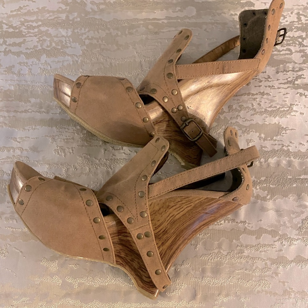 Womens sandals